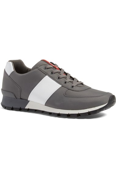 prada men runners