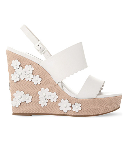 white dune wedges